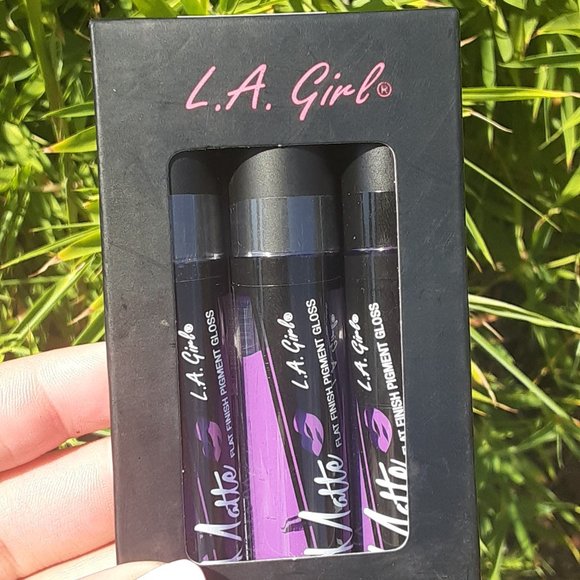 LA GIRL MATTE FLAT FINISH PIGMENT GLOSS (PACK 3) - Picture 1 of 5